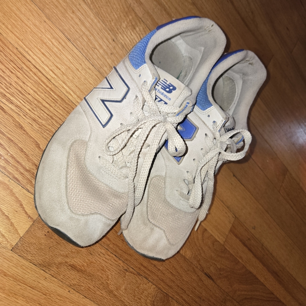 574 New Balance Blue, White And Grey